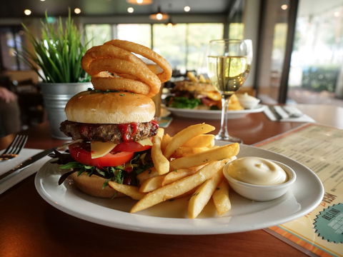 Bribie Island Hotel - Kawana Tourism 5