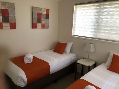 21 On Hursley Motel Apartments - Kawana Tourism 4