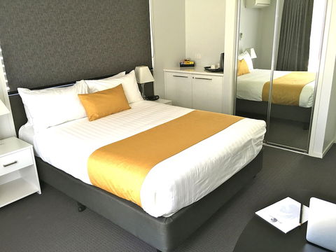 21 On Hursley Motel Apartments - Kawana Tourism 2