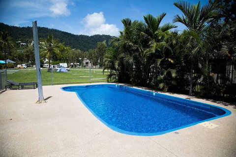 NRMA Airlie Beach Holiday Park - Kawana Tourism 4
