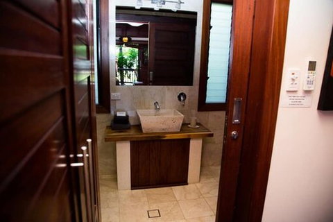 NRMA Airlie Beach Holiday Park - Kawana Tourism 6