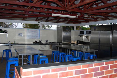 Coral Coast Tourist Park Carnarvon - Kawana Tourism 4