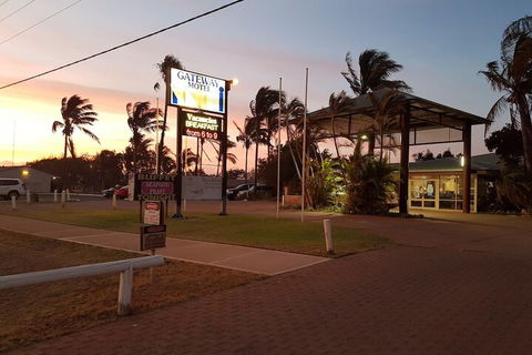 Carnarvon Gateway Motel - Kawana Tourism 2