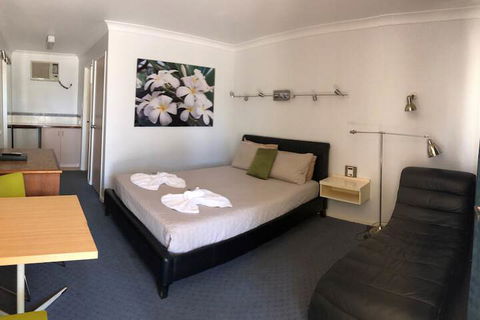 Carnarvon Gateway Motel - Kawana Tourism 7