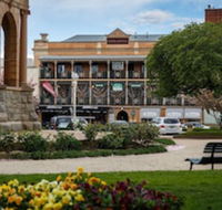 Bathurst Royal Apartments - Kawana Tourism