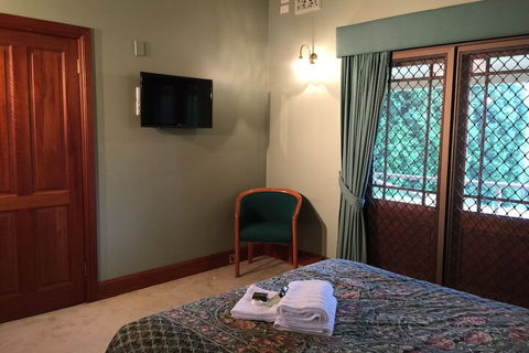 Relaxin - Kawana Tourism 2