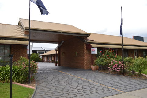 The Cottage Motor Inn Albury - Kawana Tourism 4
