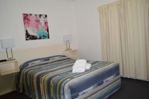 The Cottage Motor Inn Albury - Kawana Tourism 6