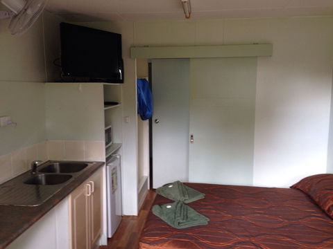 Riverside Tourist Park - Kawana Tourism 6