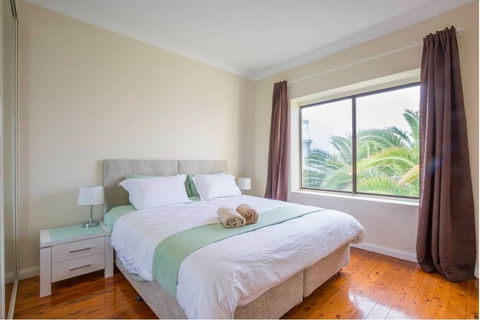 Ultimate Bondi Escape 2 - Kawana Tourism 1