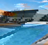 Aaok Moondarra Accommodation Village - Kawana Tourism
