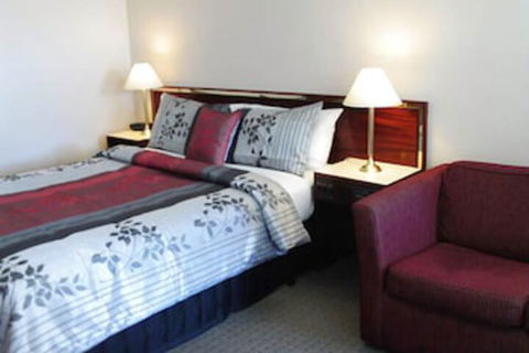 Southern Comfort Motor Inn - Kawana Tourism 5