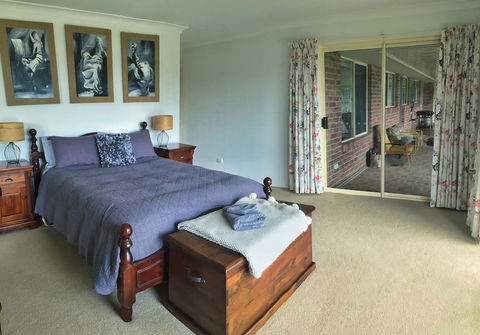 Waterfall Way Farmstay - Kawana Tourism 2