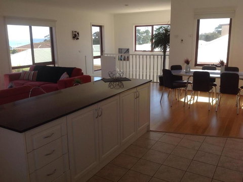 Townhouse Chapel Street - Kawana Tourism 3