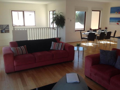 Townhouse Chapel Street - Kawana Tourism 2