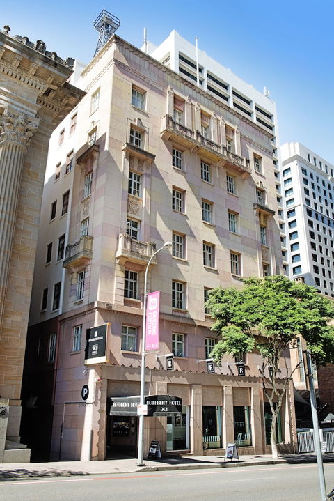 ULTIQA Rothbury Hotel - Kawana Tourism 0