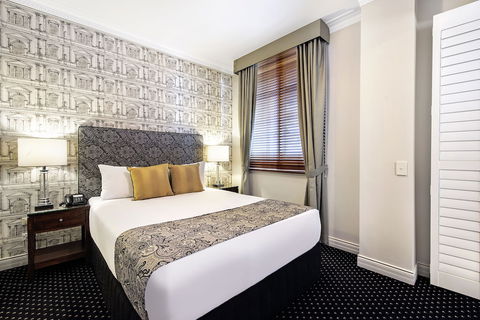 ULTIQA Rothbury Hotel - Kawana Tourism 6