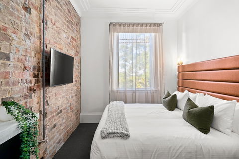 Grand Hotel Wyong - Kawana Tourism 3