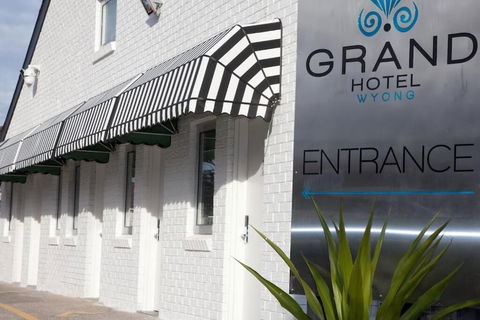 Grand Hotel Wyong - Kawana Tourism 0