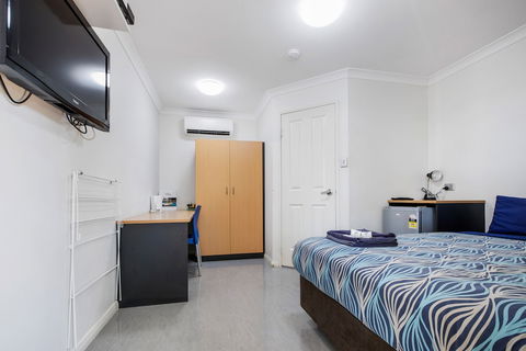 Cherratta Lodge - Kawana Tourism 6
