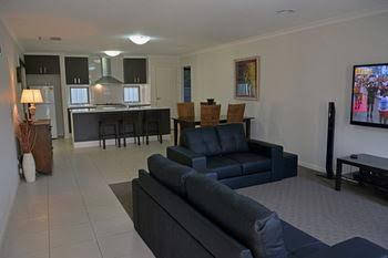 Sheridans At Rutherglen - Kawana Tourism 0