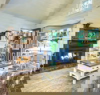 Candlelight Cottages - Kawana Tourism