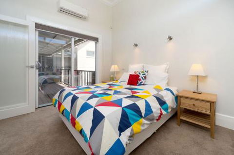 Waterstreet Apartment - Kawana Tourism 1