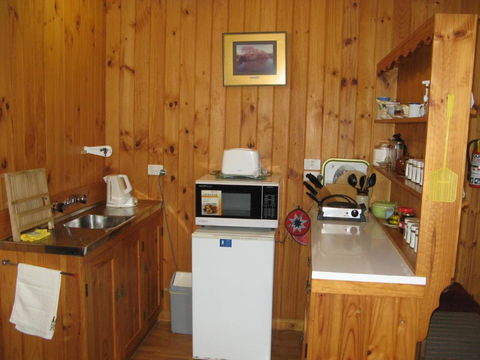 The Grove Cottages - Kawana Tourism 6
