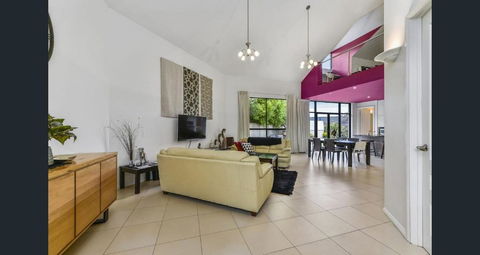 Merlot Verdelho Townhouses - Kawana Tourism 6