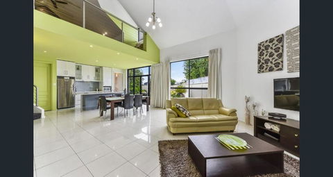 Merlot Verdelho Townhouses - Kawana Tourism 5