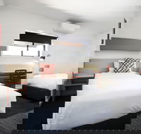 Villawood Hotel - Kawana Tourism
