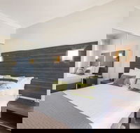 Dolphin Quay Apartments - Kawana Tourism