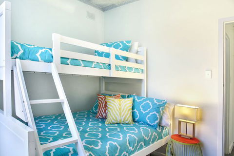 Seaview Sunset Holiday Apartments - Kawana Tourism 2