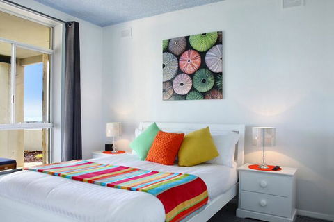 Seaview Sunset Holiday Apartments - Kawana Tourism 3