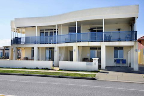 Seaview Sunset Holiday Apartments - Kawana Tourism 0