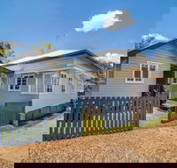Bike  Bird Accommodation - Kawana Tourism
