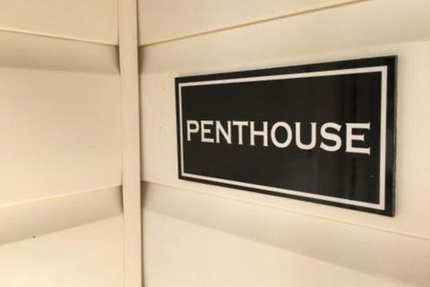 The Glasshouse Boutique Accommodation - Kawana Tourism 7