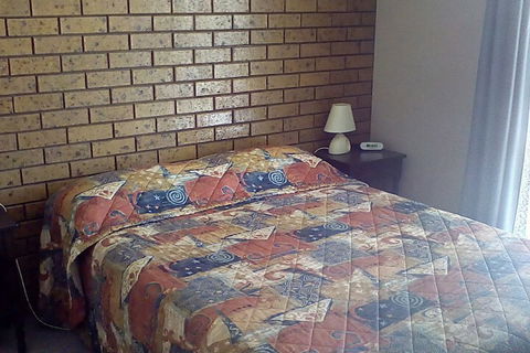 Cardigan Lodge Motel - Kawana Tourism 3