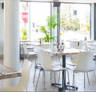 Mermaid Beach Tavern - Kawana Tourism