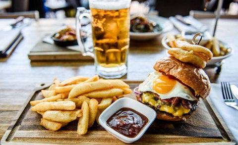Waterfront Grill - Kawana Tourism 10