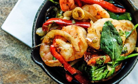 Waterfront Grill - Kawana Tourism 12
