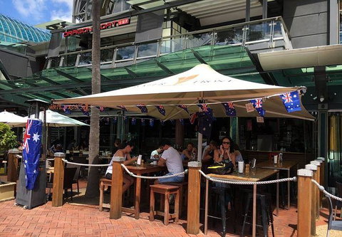Waterfront Grill - Kawana Tourism 6