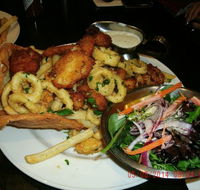 Lazy Moe's - Kawana Tourism