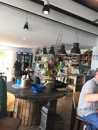 Food Co, On Franklin - Kawana Tourism 0