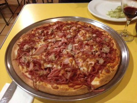 La Porchetta Pizza Restaurant - Kawana Tourism 0