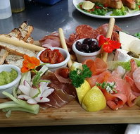 Anglesea Golf Club Bistro - Kawana Tourism