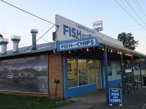 George & Kids Fish N Chips - Kawana Tourism 0