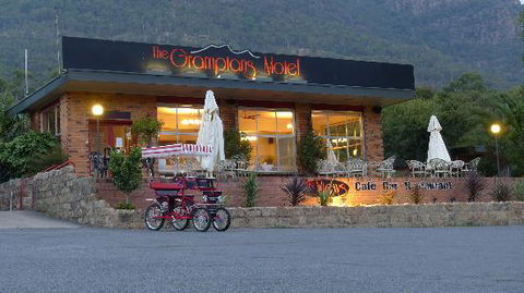 The Views Restaurant - Kawana Tourism 0