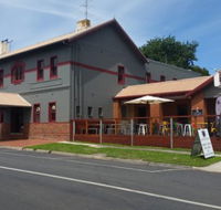 Meeniyan Hotel - Kawana Tourism