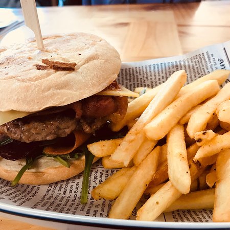 Booâ€™s Place Lakeside - Kawana Tourism 0